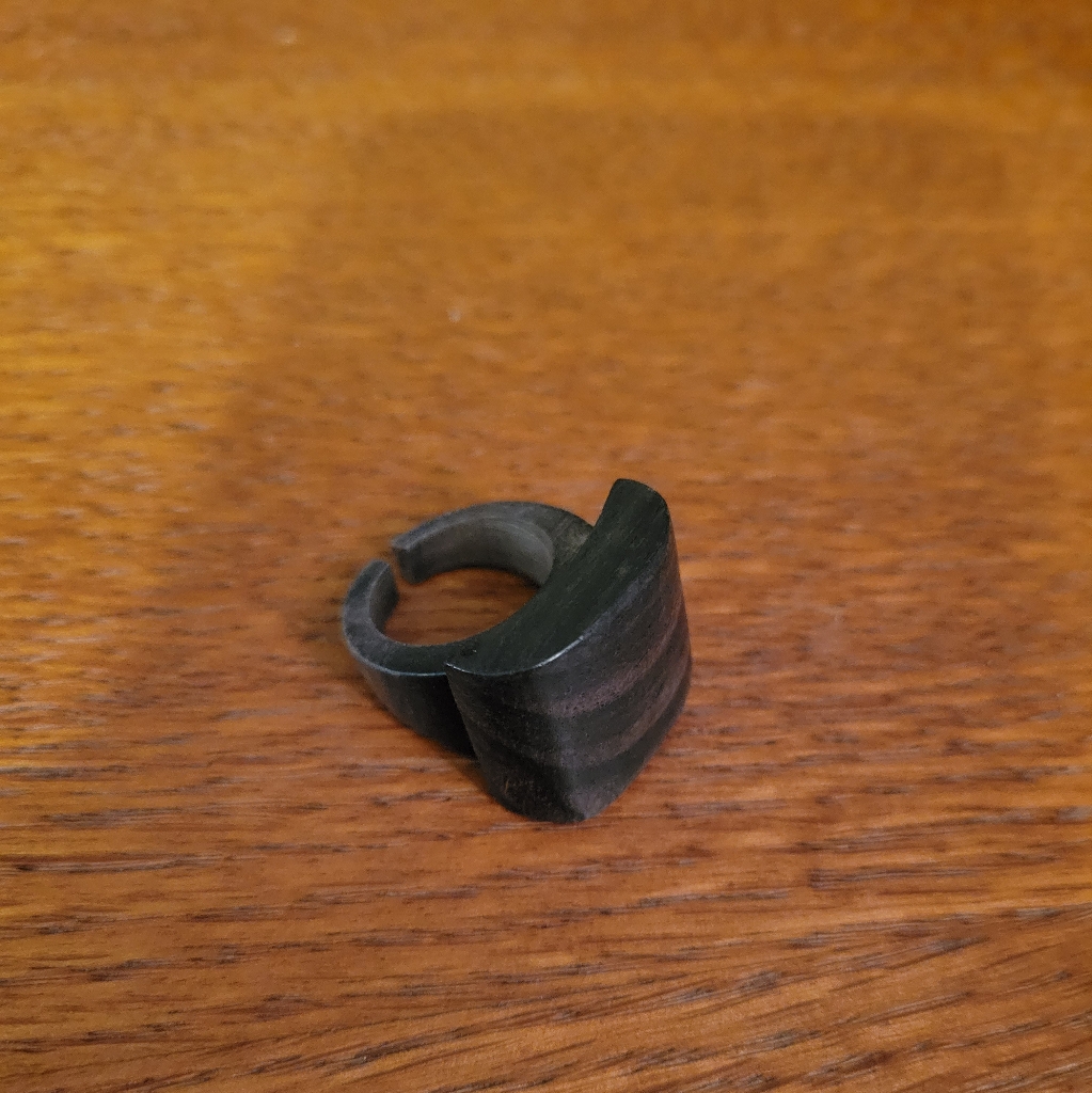 Wooden Bcbg Ring 22$